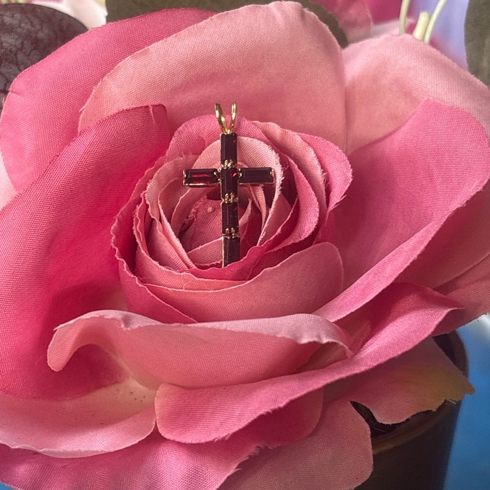 RARE Collector’s Gold-Tone Cross Pendant w/ Ruby-Red Art Glass • Sacred Vintage